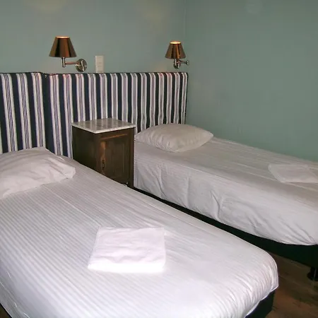 Hotel Greenhouse Effect 2*