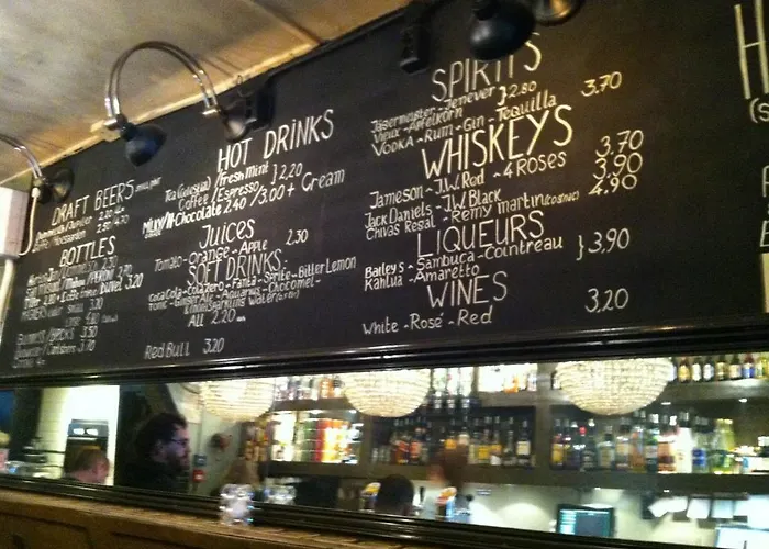 Hotel Greenhouse Effect 2*