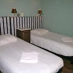 Hotel Greenhouse Effect 2*